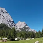 Haus Wiesenruh - Amazing Views & Setting Apartment